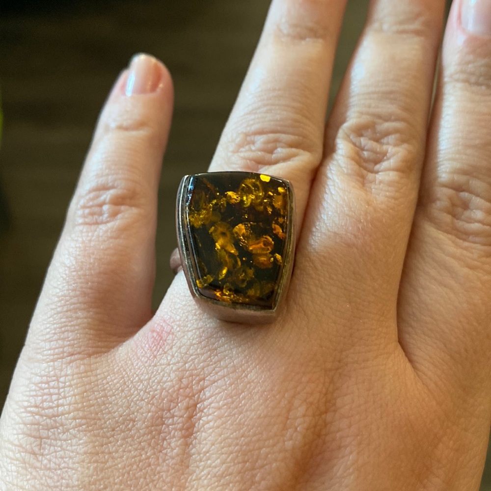 Green Âmbar and Silver Ring